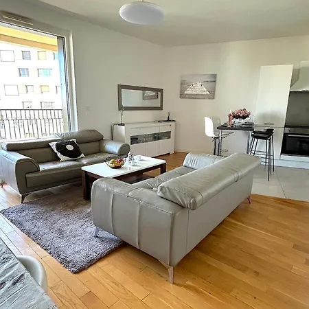 Rostro Apartment *